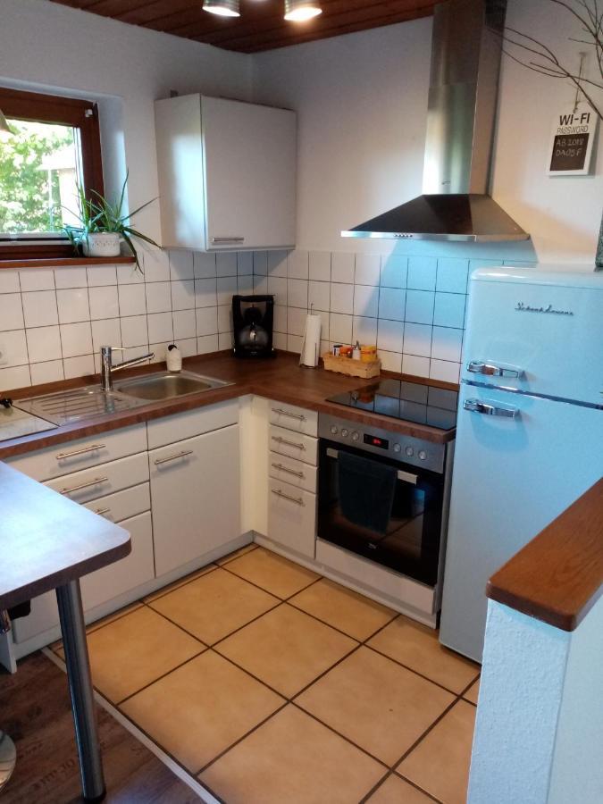 Schoene Einzimmer Wohnung Zwischen Bodensee Und Allgaeu Neukirch (Tubingen) Exterior foto